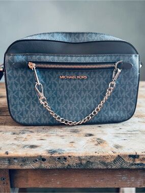 Michael Kors Navy MK Jet Setter Crossbody